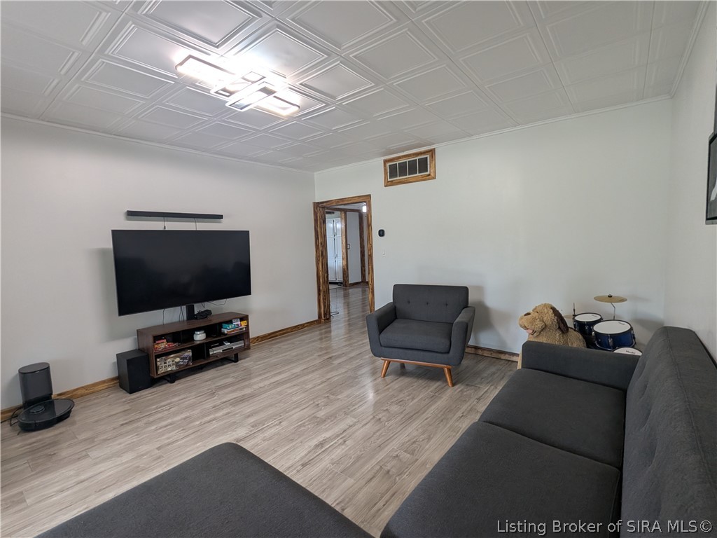 2611 Crone Road Property Photo 3