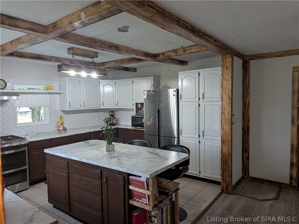 2611 Crone Road Property Photo 5