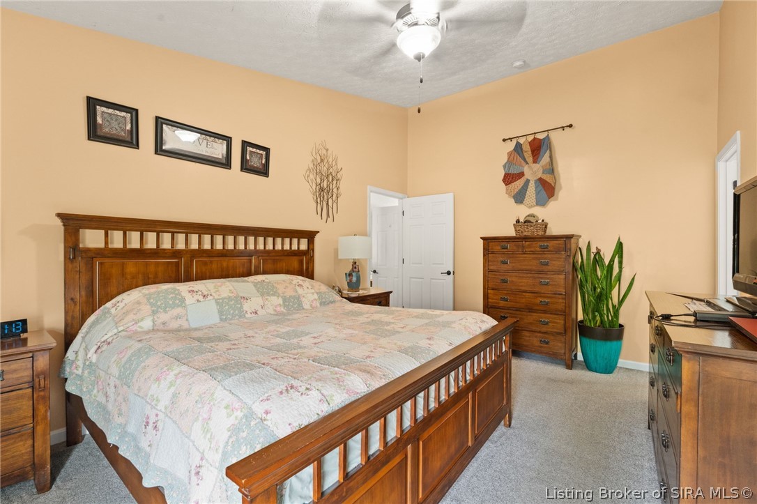 2231 Honeysuckle Way Property Photo 16