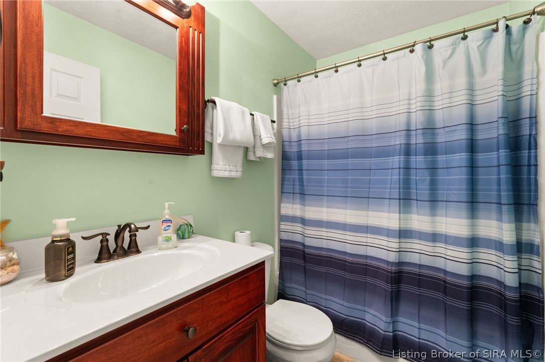 2231 Honeysuckle Way Property Photo 21