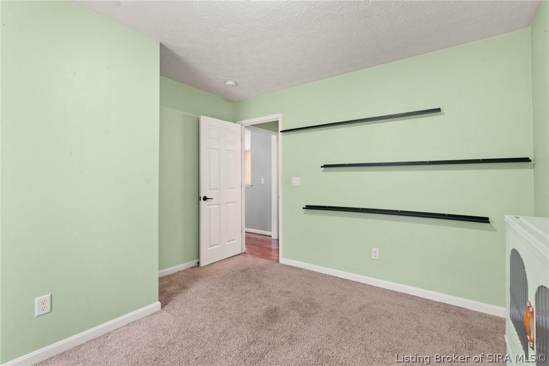 2231 Honeysuckle Way Property Photo 24