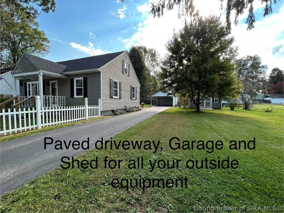 311 E Pike Street Property Photo 2