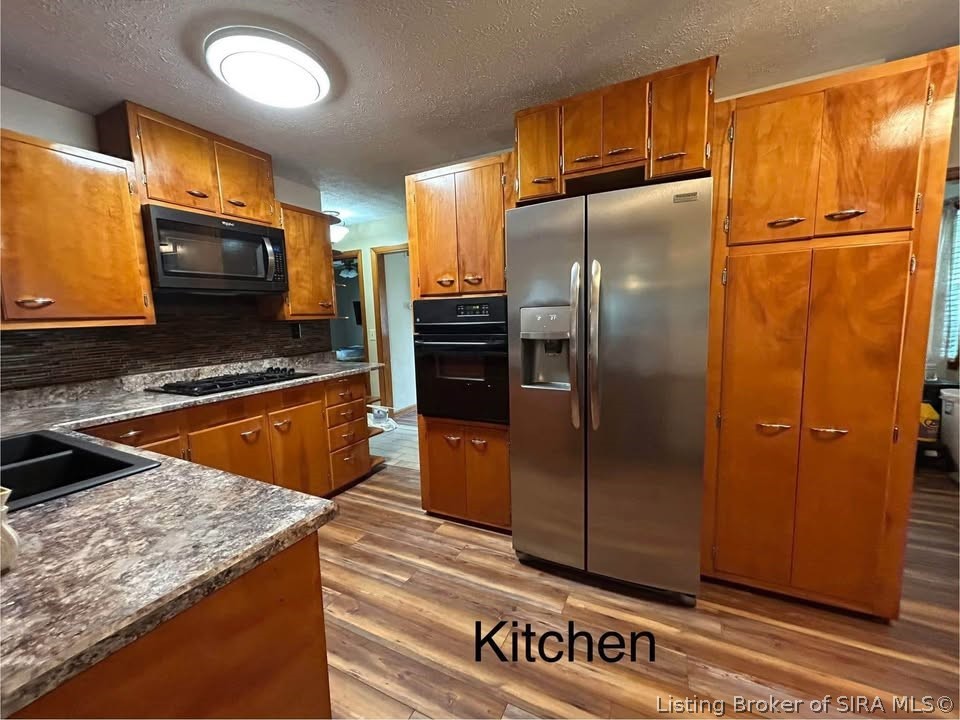 311 E Pike Street Property Photo 16