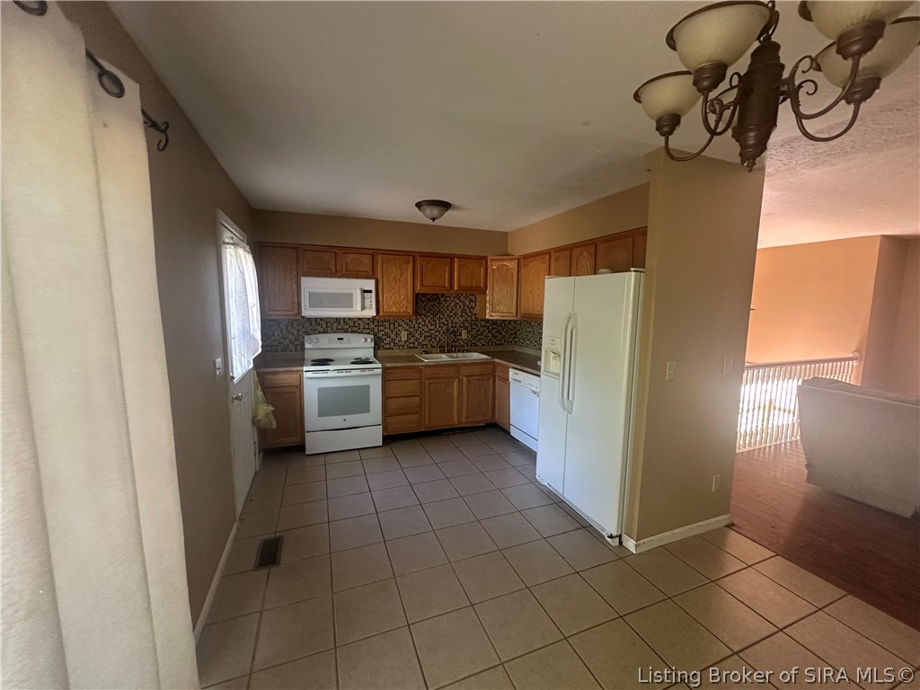 202 Bates Drive Property Photo 4