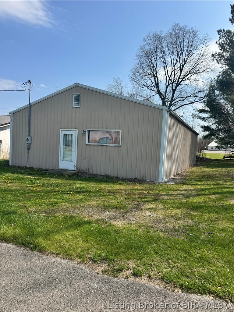 232 S Posey Street Property Photo 1