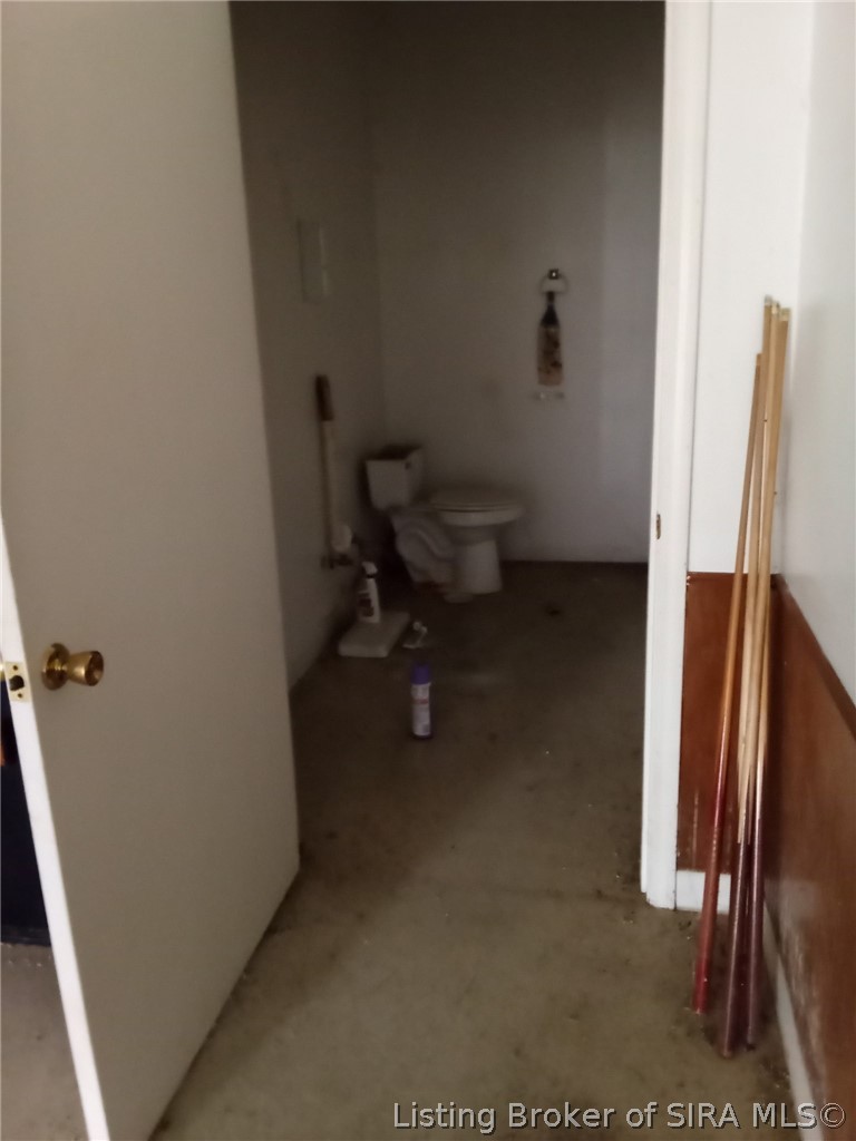 232 S Posey Street Property Photo 6