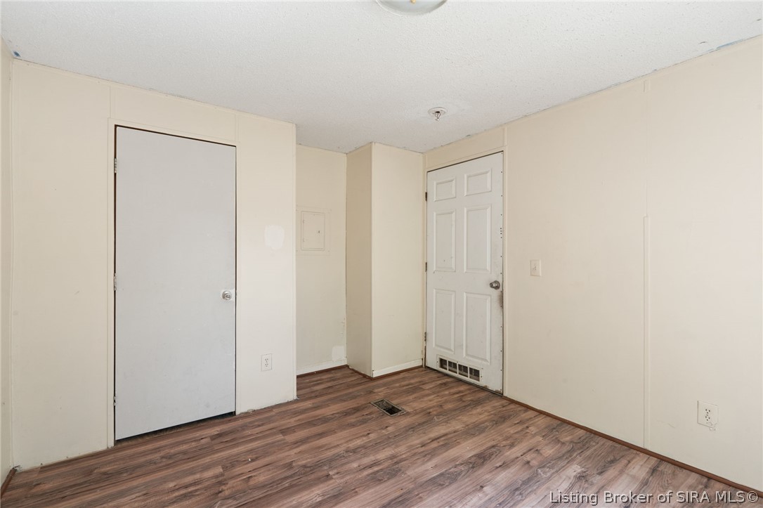 4662 New Amsterdam Road Property Photo 39