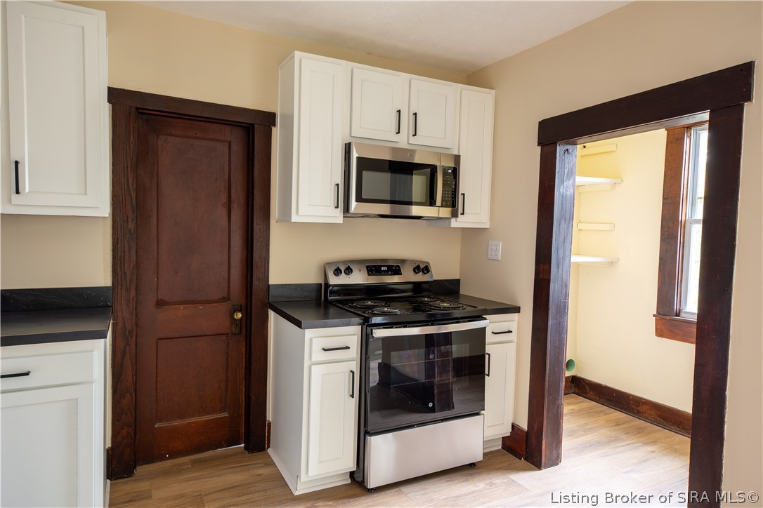 3593 Old Vincennes Road Property Photo 7