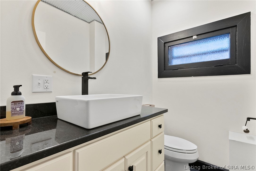 422 St Michaels Avenue Property Photo 22