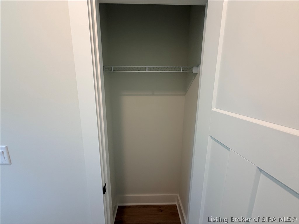 424 W 7th St Property Photo 11