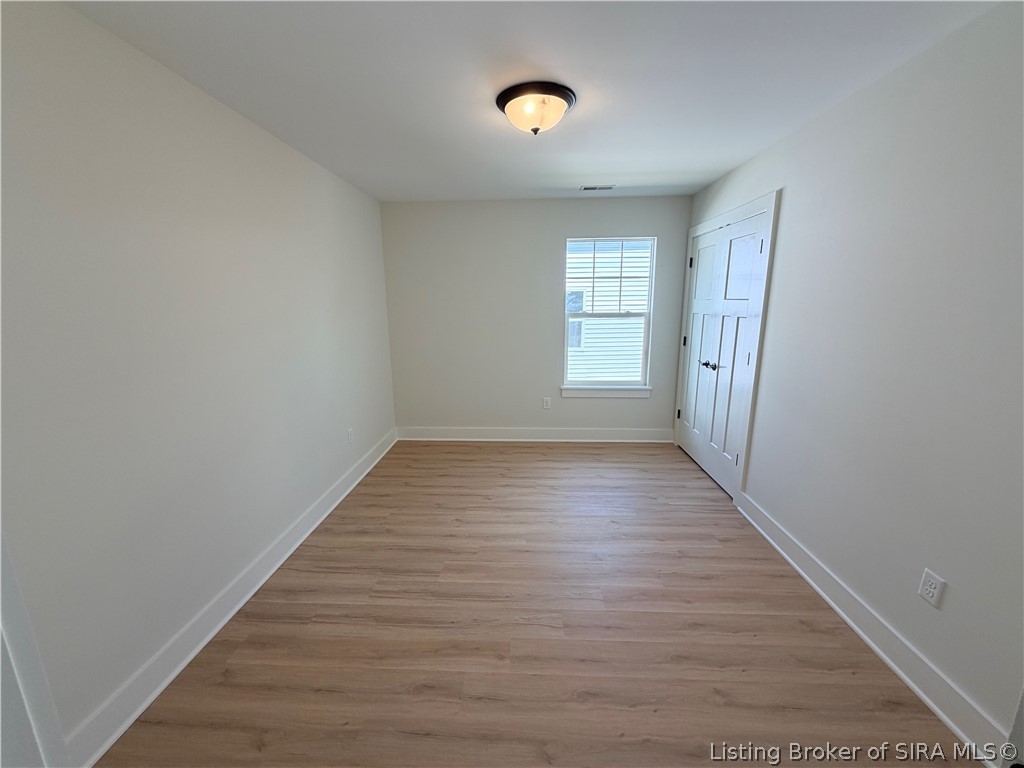 424 W 7th St Property Photo 13