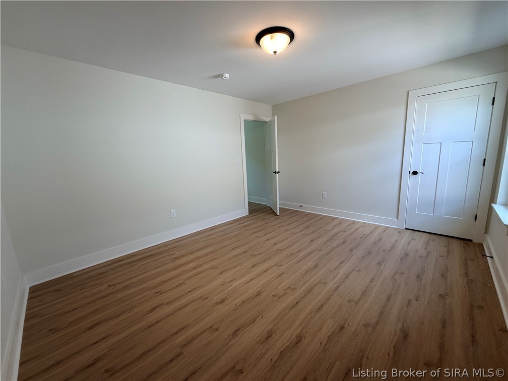 424 W 7th St Property Photo 18