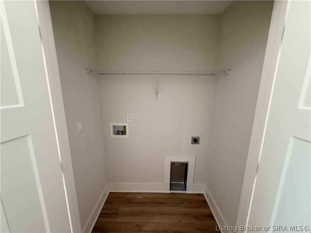 424 W 7th St Property Photo 20