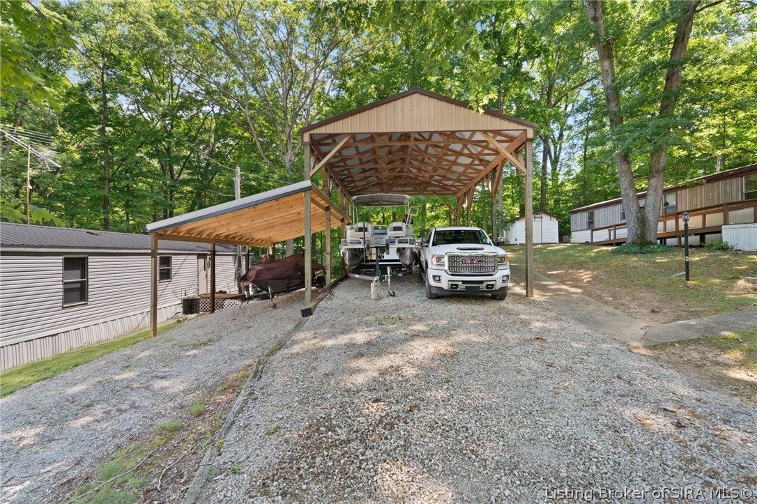 2304 N Sleepy Hollow Property Photo 9