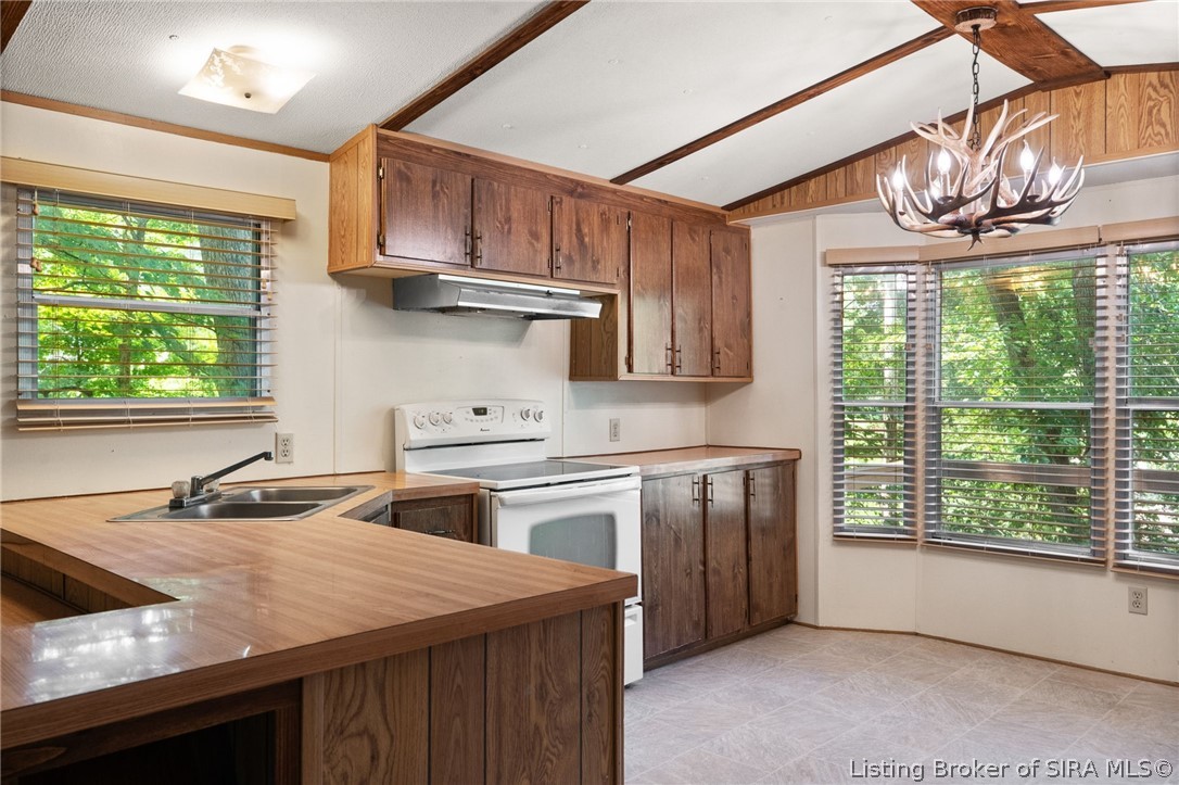 2304 N Sleepy Hollow Property Photo 17