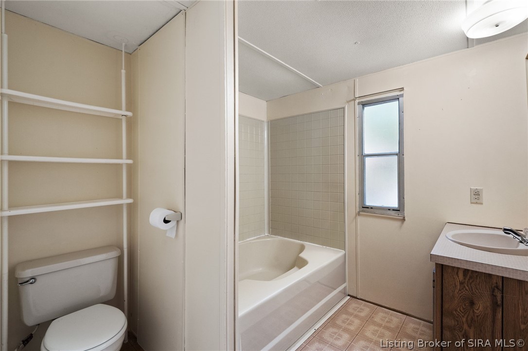 2304 N Sleepy Hollow Property Photo 22