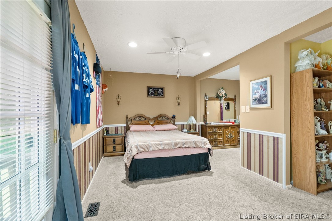 1081 E Smith Circle Property Photo 18