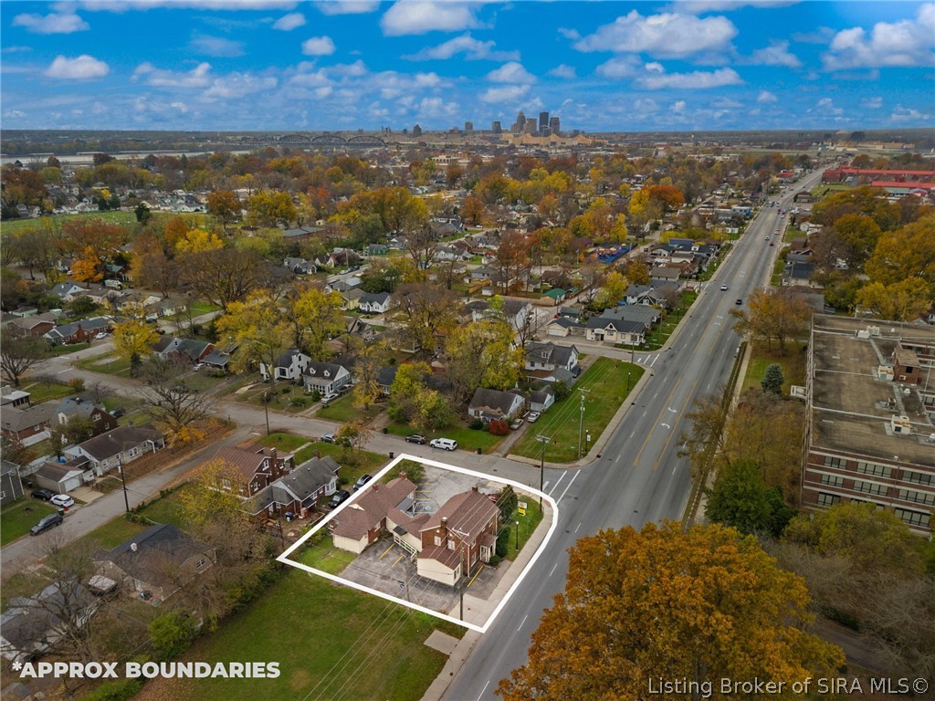 1302 E 10th Street Property Photo 2