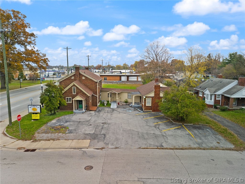 1302 E 10th Street Property Photo 73