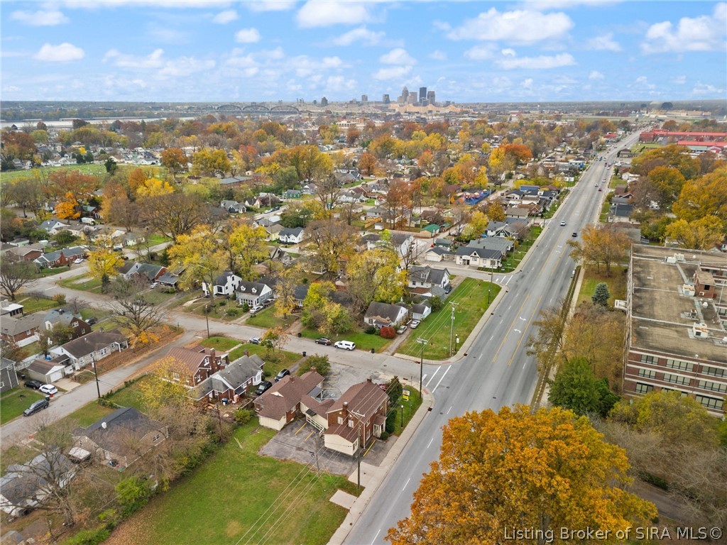 1302 E 10th Street Property Photo 75