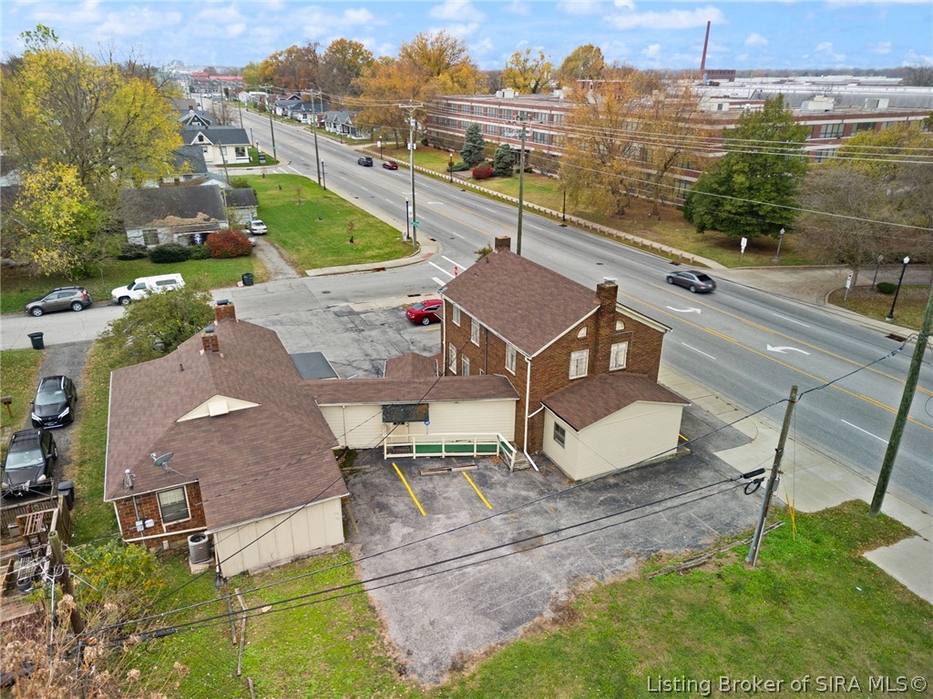 1302 E 10th Street Property Photo 81