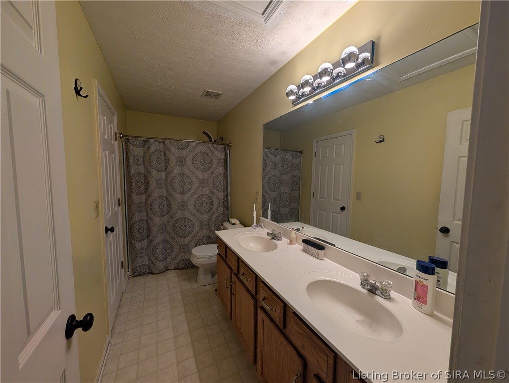 7501 Blue Sky Drive Property Photo 9