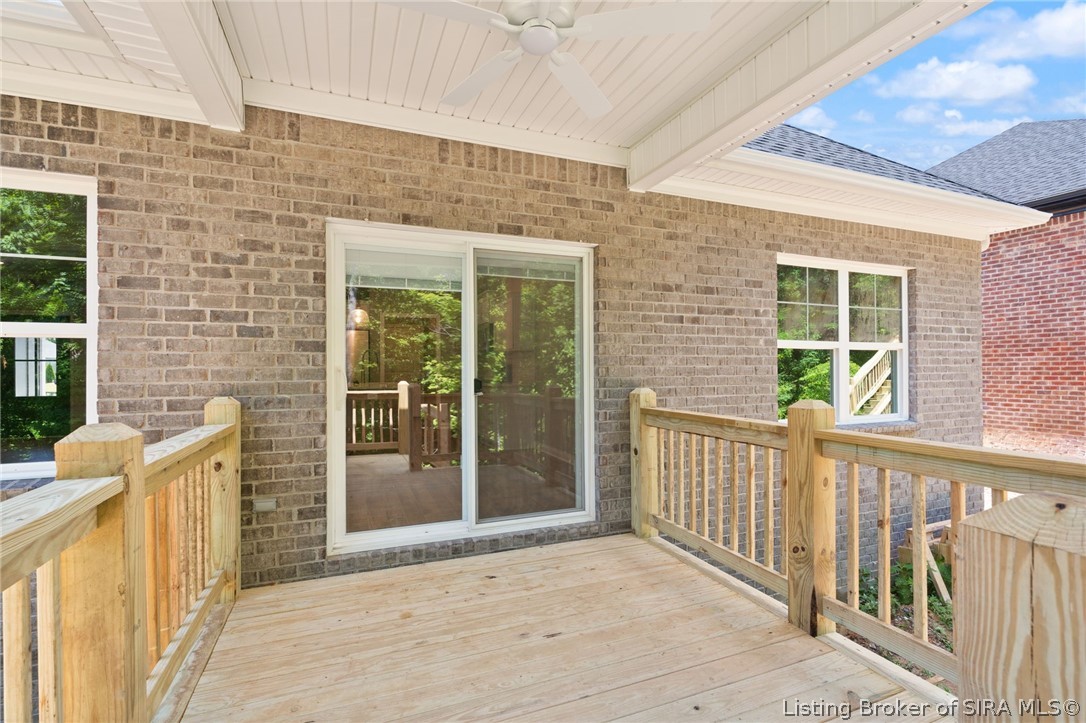 826 Kings Court Property Photo 6