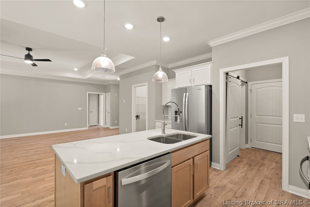 826 Kings Court Property Photo 20