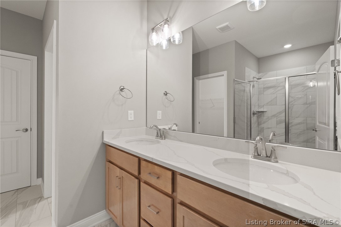 826 Kings Court Property Photo 25