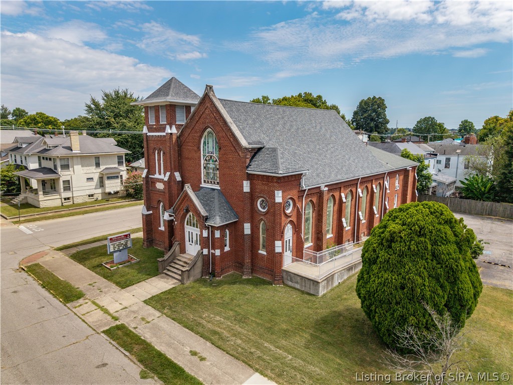 426 E Maple Street Property Photo 2