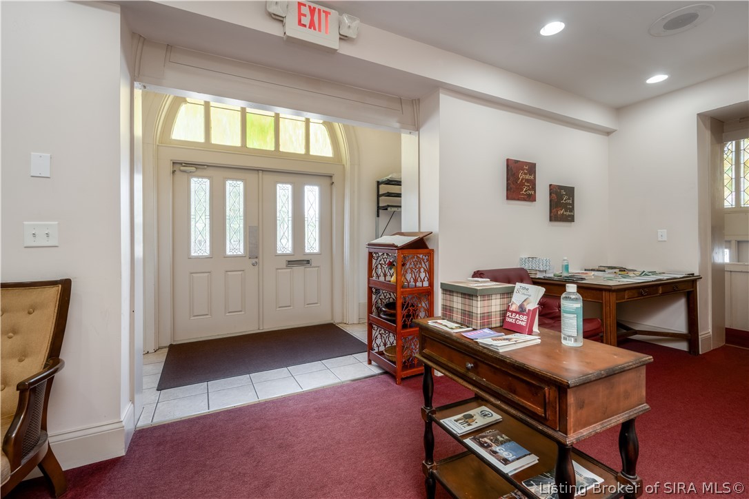 426 E Maple Street Property Photo 5