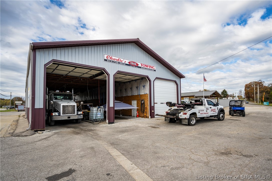 1020 Highway 62 W Property Photo 1