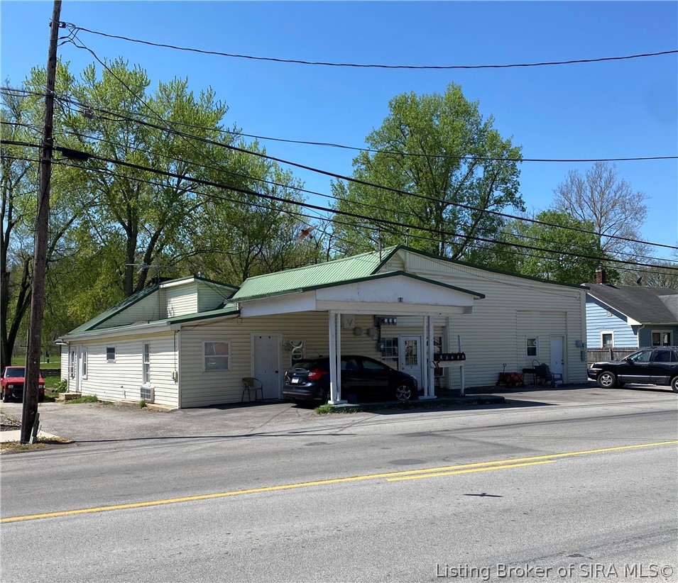 601 E Chestnut Street Property Photo 1
