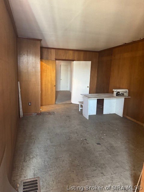 225 E Main Street Property Photo 8