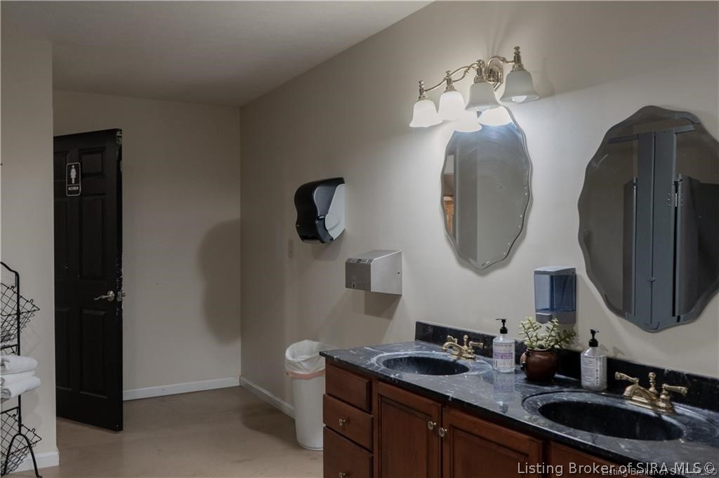 10609 Brownstown Road Property Photo 14