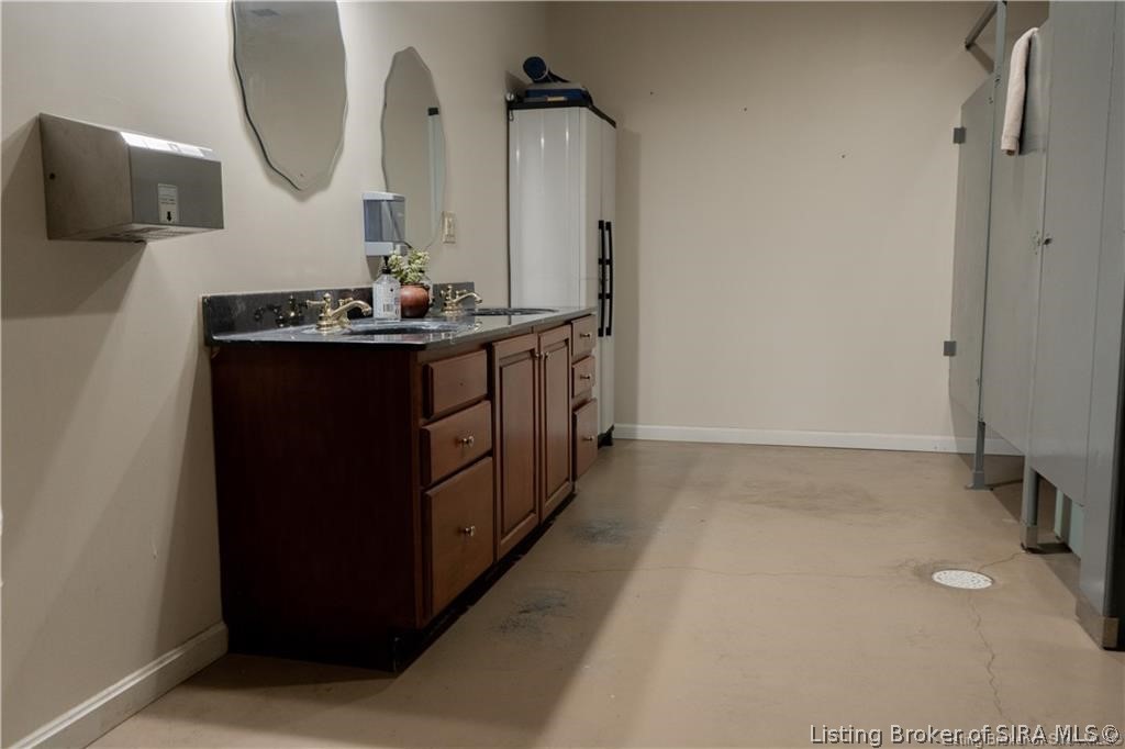 10609 Brownstown Road Property Photo 18