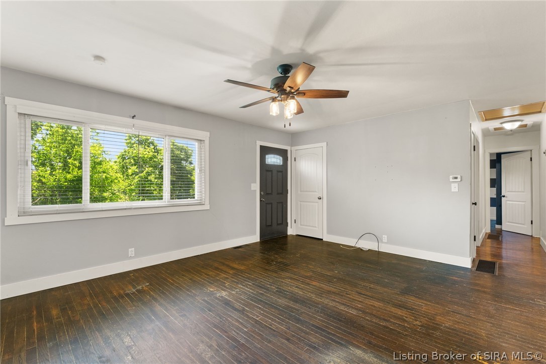 240 W Us Highway 150 Property Photo 5