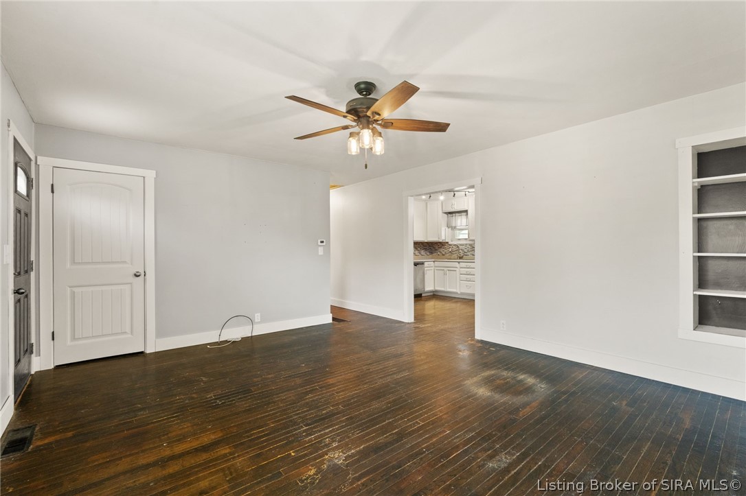 240 W Us Highway 150 Property Photo 6