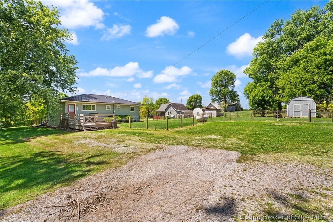 240 W Us Highway 150 Property Photo 34