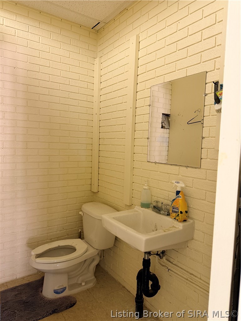 220 Clifty Drive Unit K2 Property Photo 4