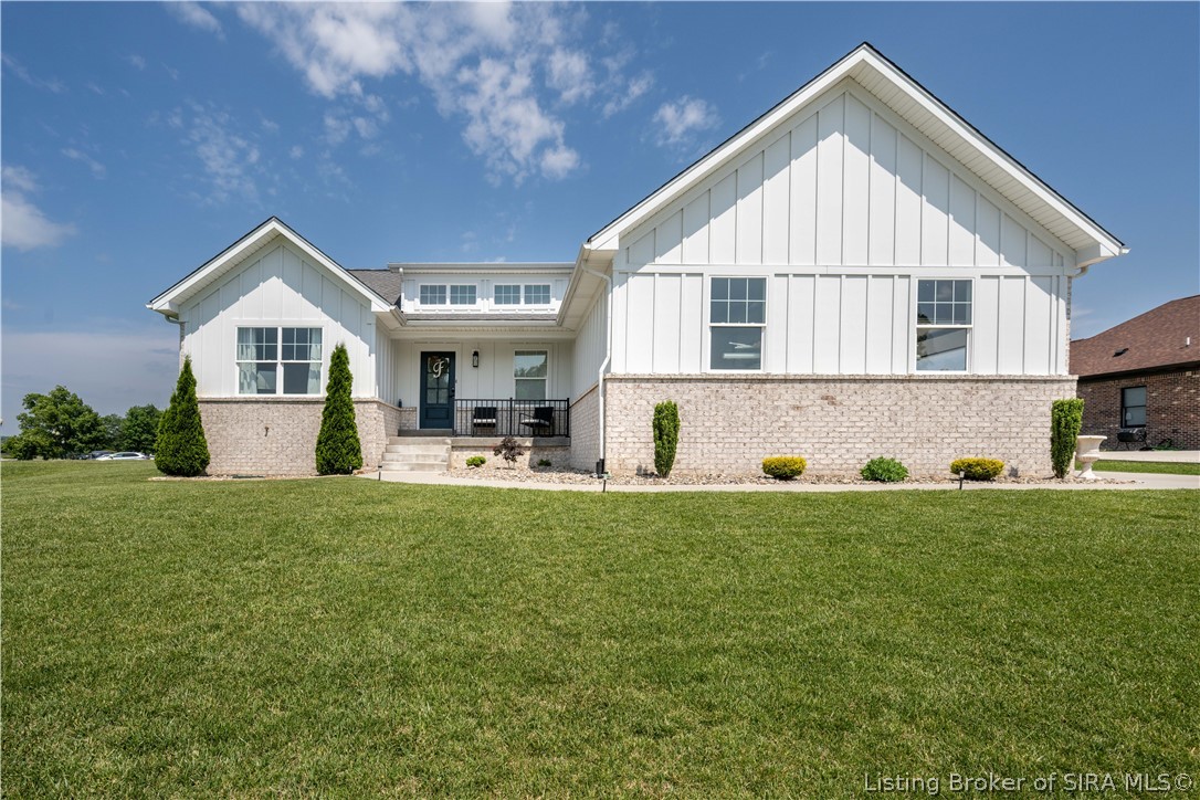 1740 Augusta Parkway Property Photo 1