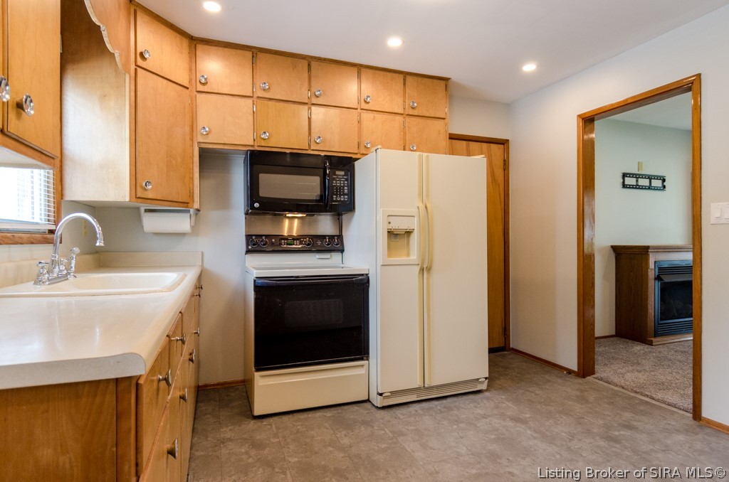 115 Lincoln Avenue Property Photo 11