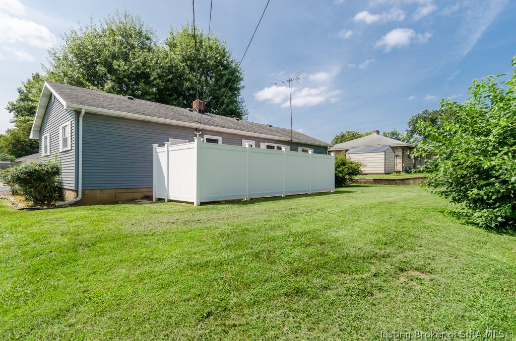 115 Lincoln Avenue Property Photo 26