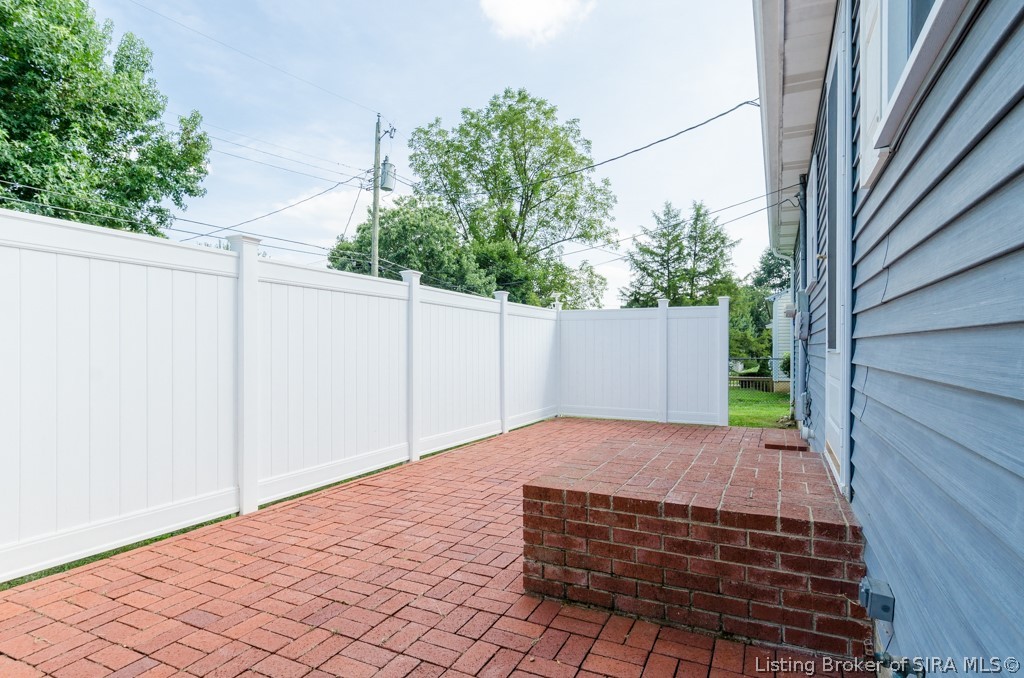 115 Lincoln Avenue Property Photo 26