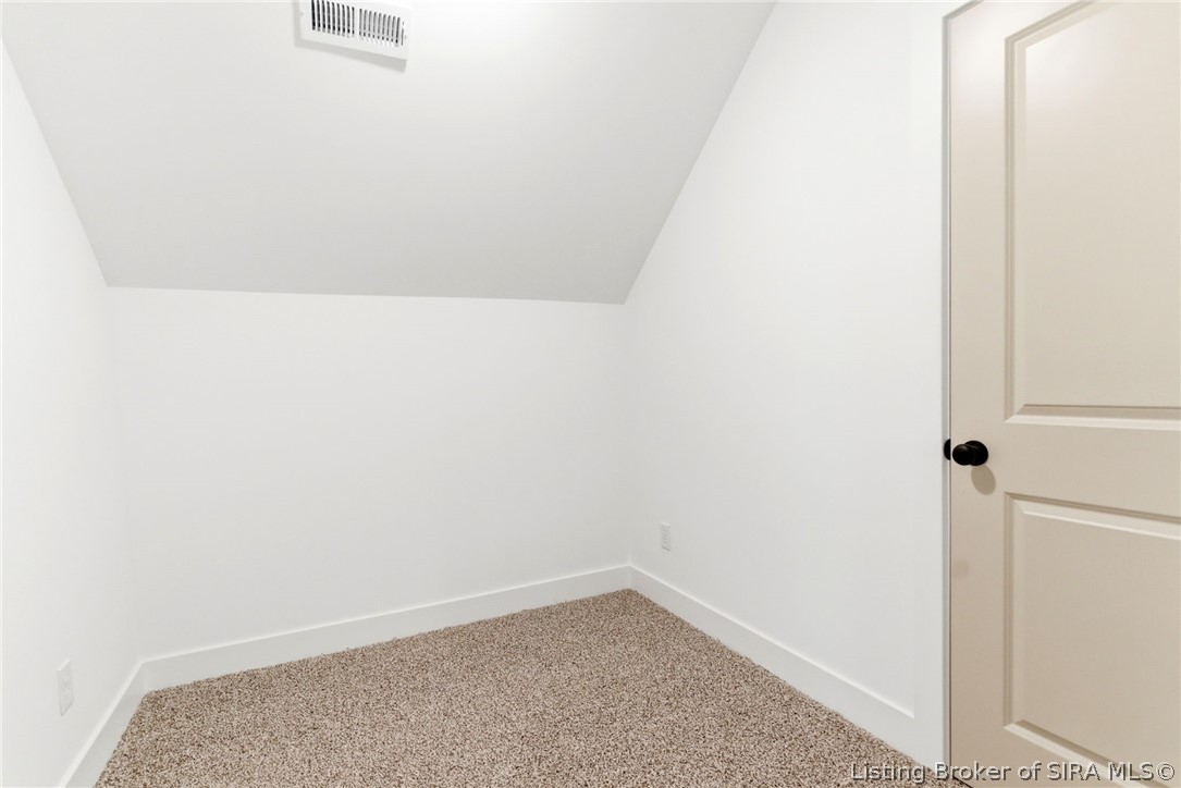 420 E Charlestown Avenue Property Photo 33