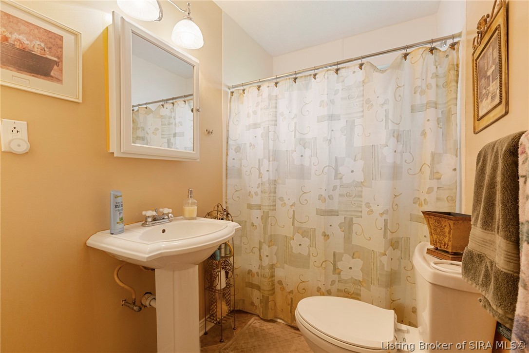 2303 Mclean Avenue Property Photo 10