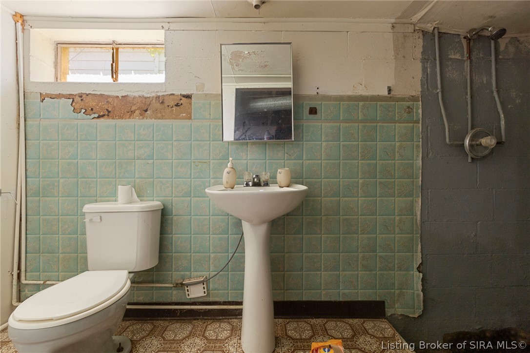 2303 Mclean Avenue Property Photo 15