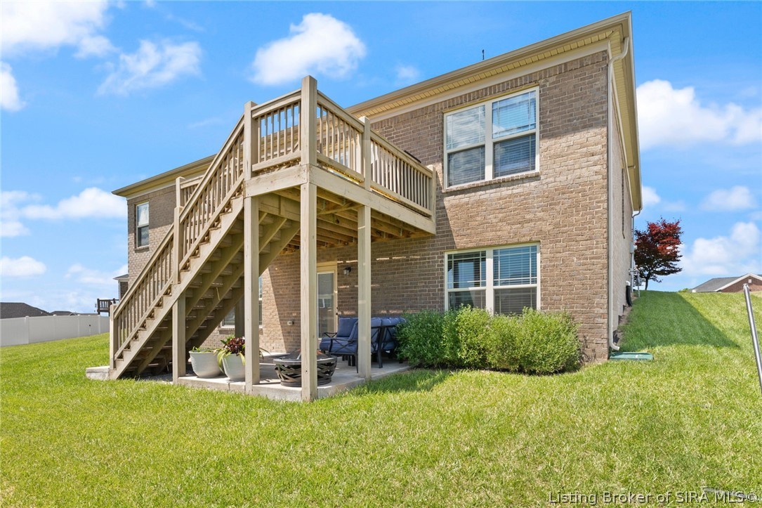 7205 Sunnybrook Court Property Photo 5
