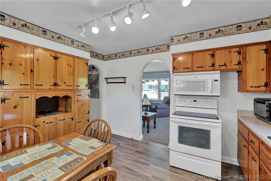 2595 E Robin Road Property Photo 10