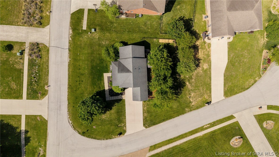 7805 Rain Creek Drive Property Photo 4